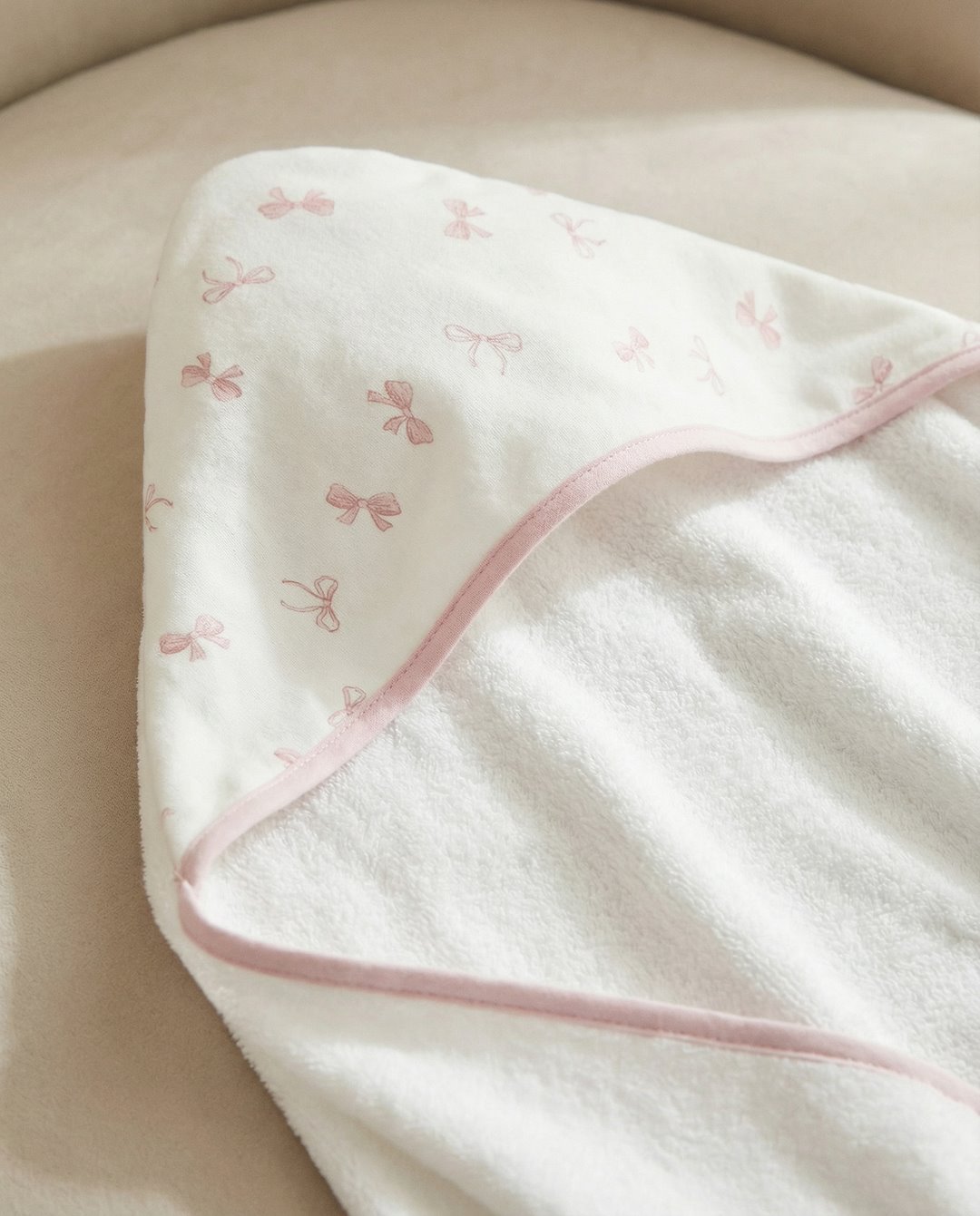 Ręcznik bambusowy BABY CP9 Pudrowe kokardki