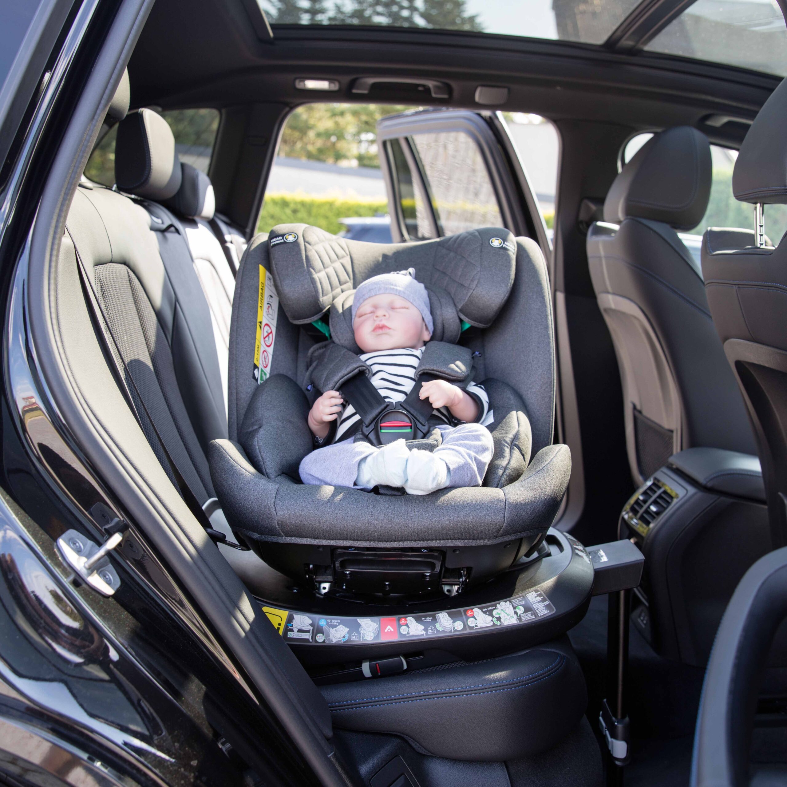 Adamex TRIP - obrotowy fotelik samochodowy z bazą ISOFIX