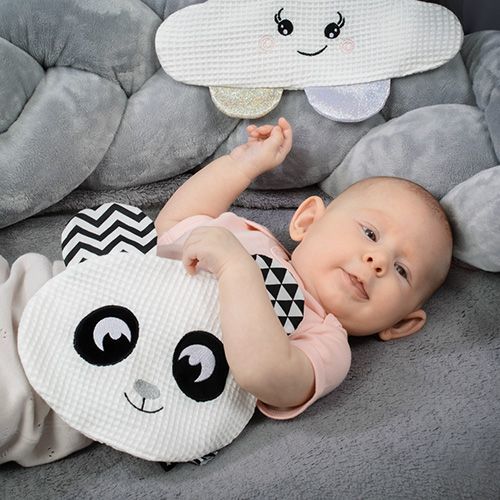 Dziecko z przytulanką Babyono Happy Panda